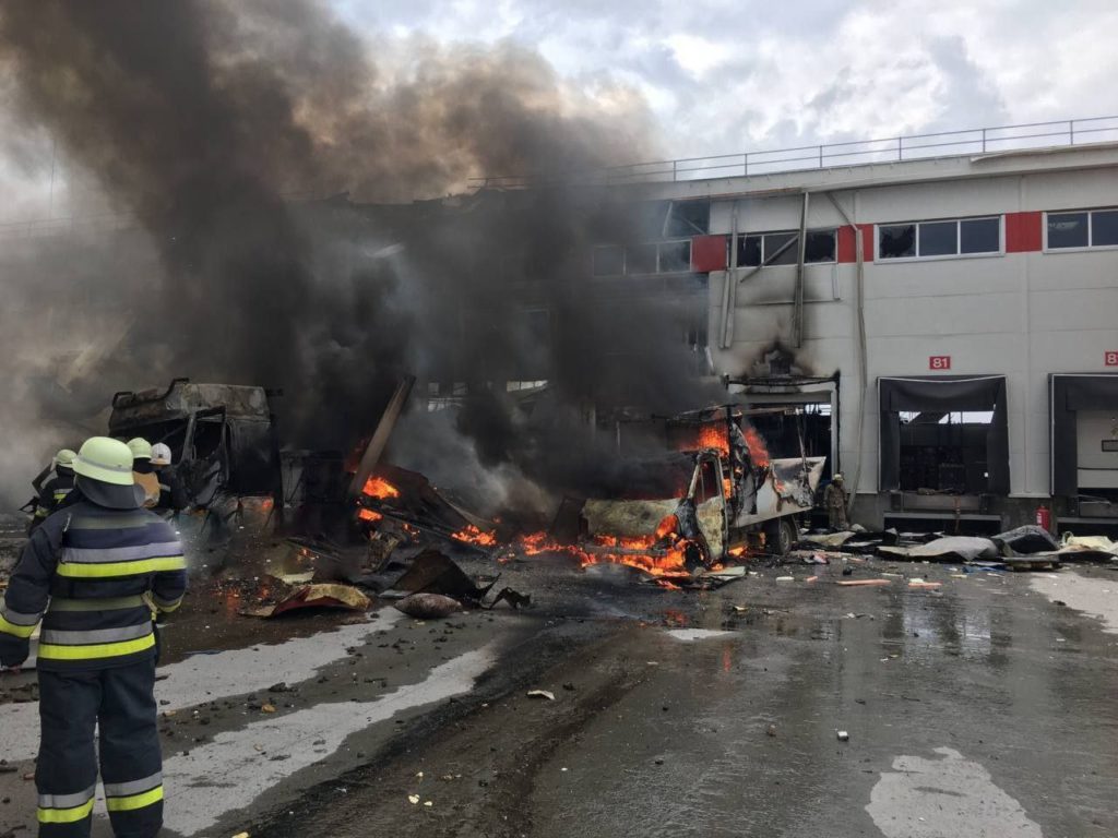 ❗️Взрыв произошел на крупнейшем узле логистики в Харьковской области - главном складе “Новой почты”