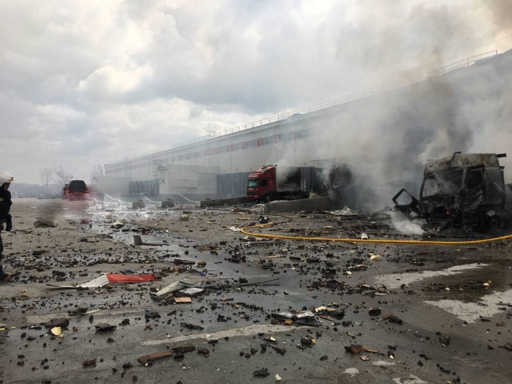 ❗️Взрыв произошел на крупнейшем узле логистики в Харьковской области - главном складе “Новой почты”