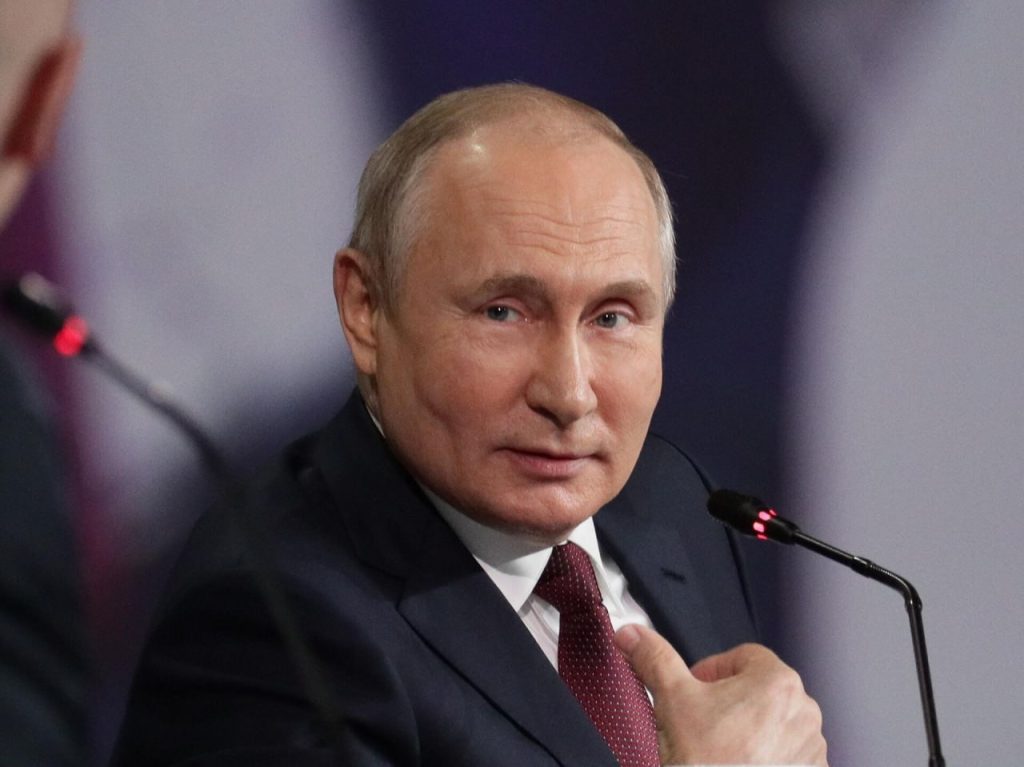 Путин: Запад стремится разделить РФ на мелкие части, чтобы контролировать