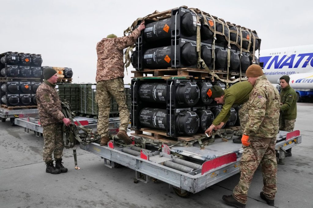 Западные спикеры предлагают снабдить Украину ядерным оружием