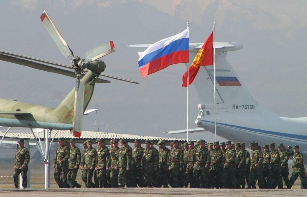 Россия повысит боеготовность своих баз в Киргизии и Таджикистане