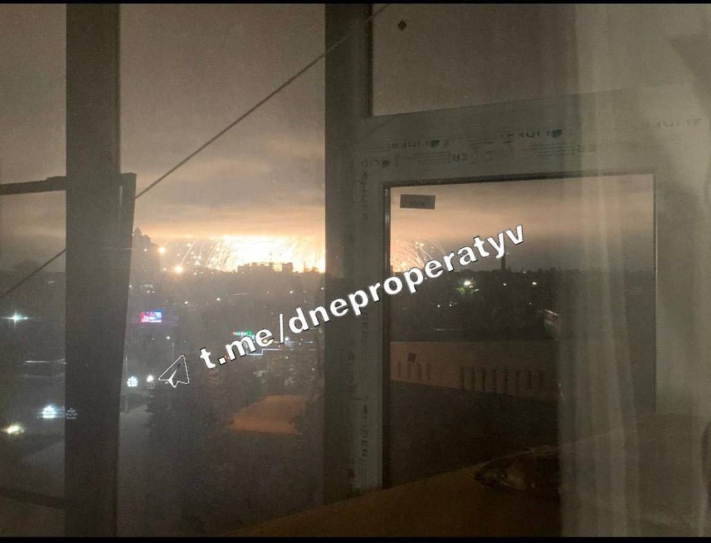 Звуки взрывов в Днепропетровской области