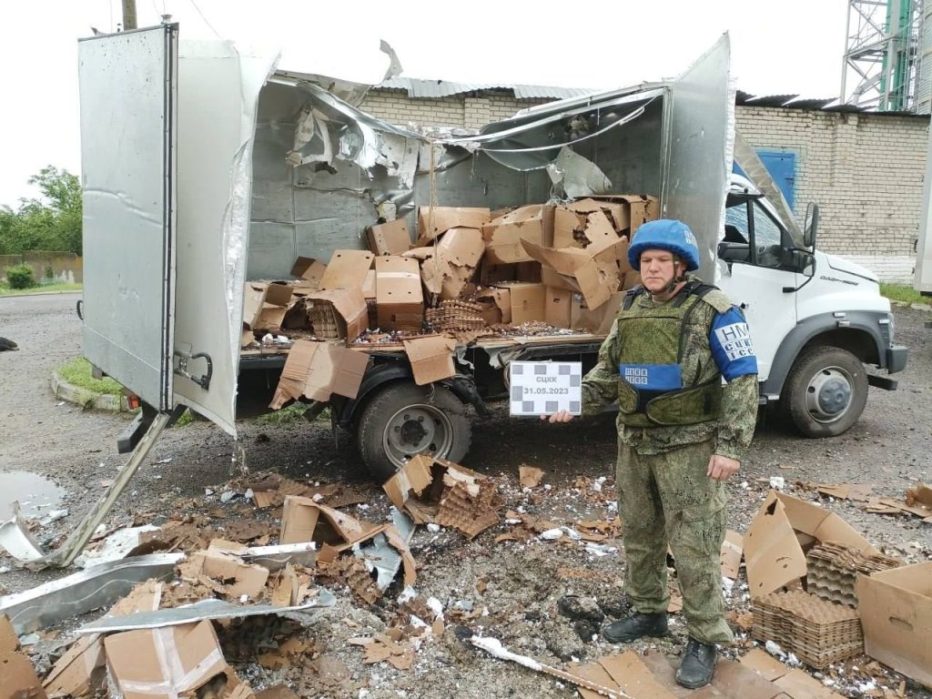 Кадры последствий удара ВСУ по поселку Карпаты в ЛНР