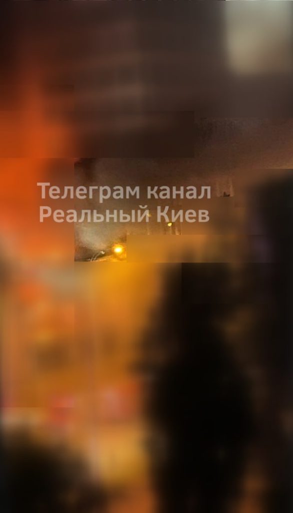 Массированная комбинированная атака на Киев: взрывы и пожары