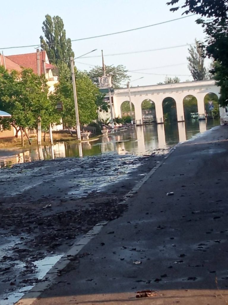 Ситуация в Новой Каховке с затоплением