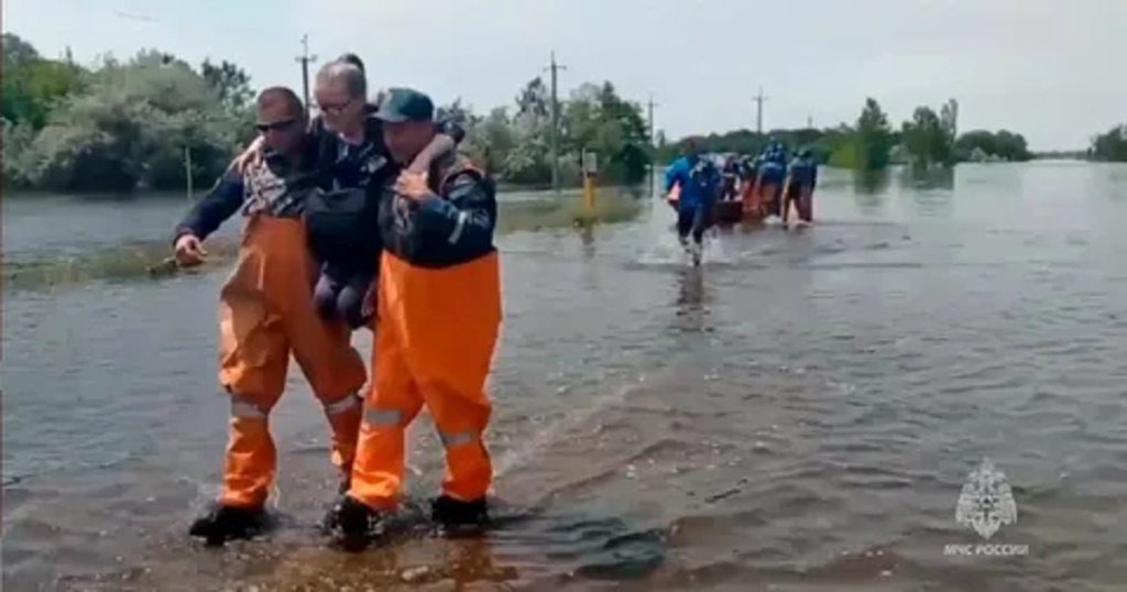 По предварительным расчетам, Днепр войдёт в своё привычное русло ниже Каховской ГЭС к 16 июня