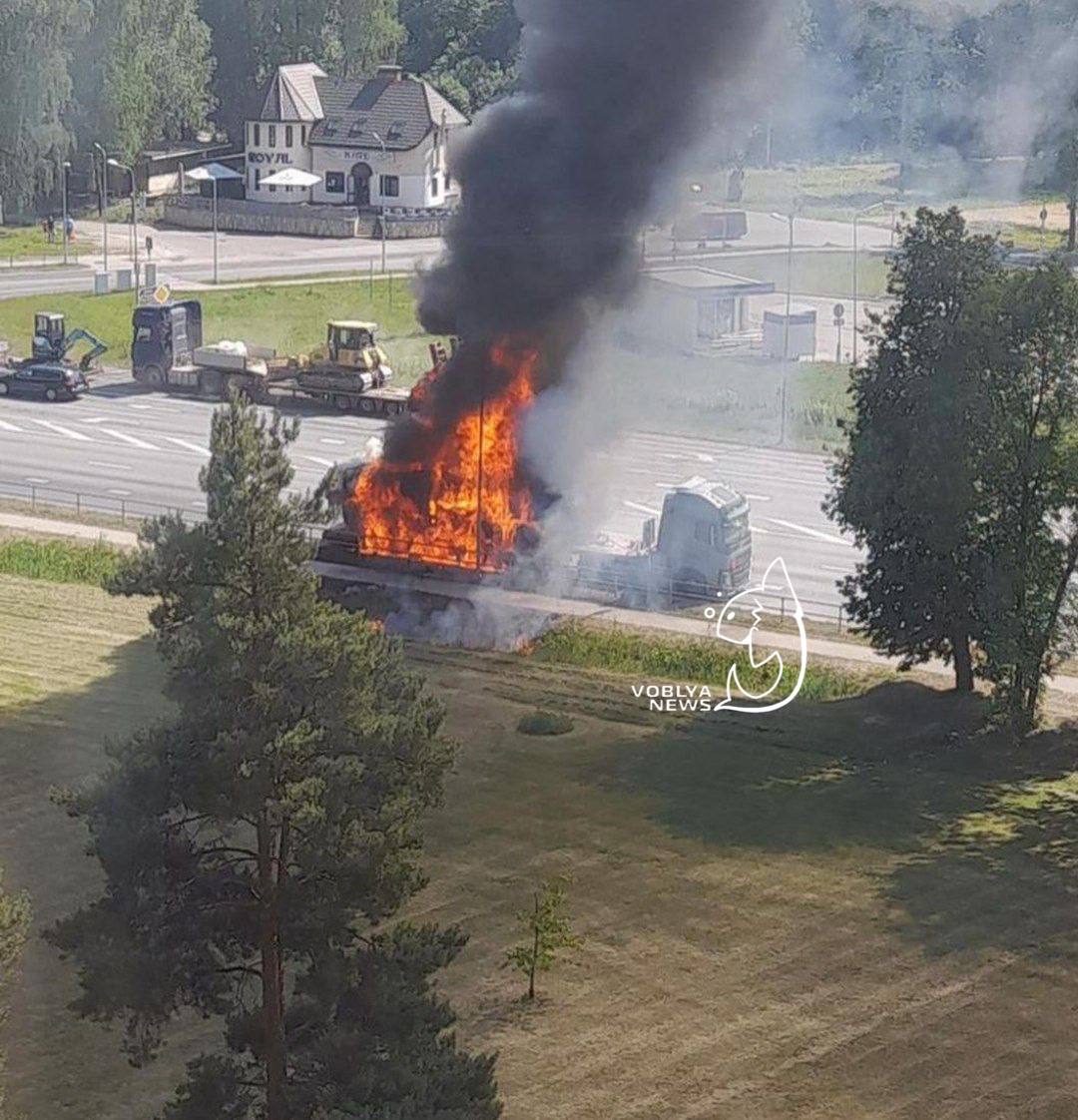 В Риге партизаны жгут НАТОвскую технику, которую власти хотели отправить Украине