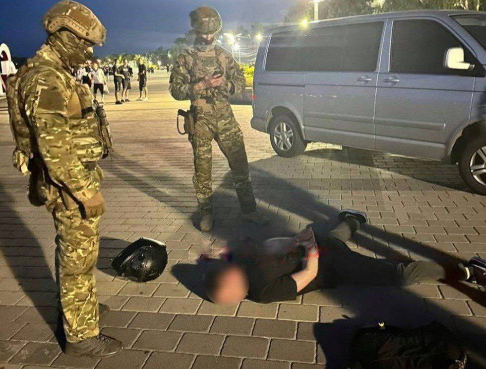 Ментовские войны на Украине: в Днепропетровске СБУ начала облаву на полицаев