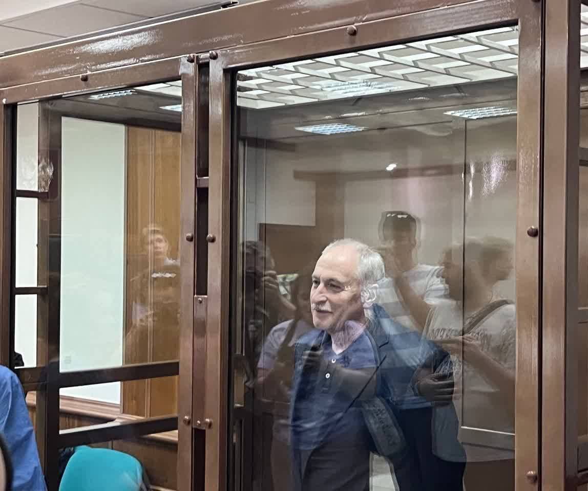 Московский городской суд вынес приговор физику, ведущему научному сотруднику Центрального аэрогидродинамического института им. Жуковского (ЦАГИ) Валерию Голубкину по делу о госизмене