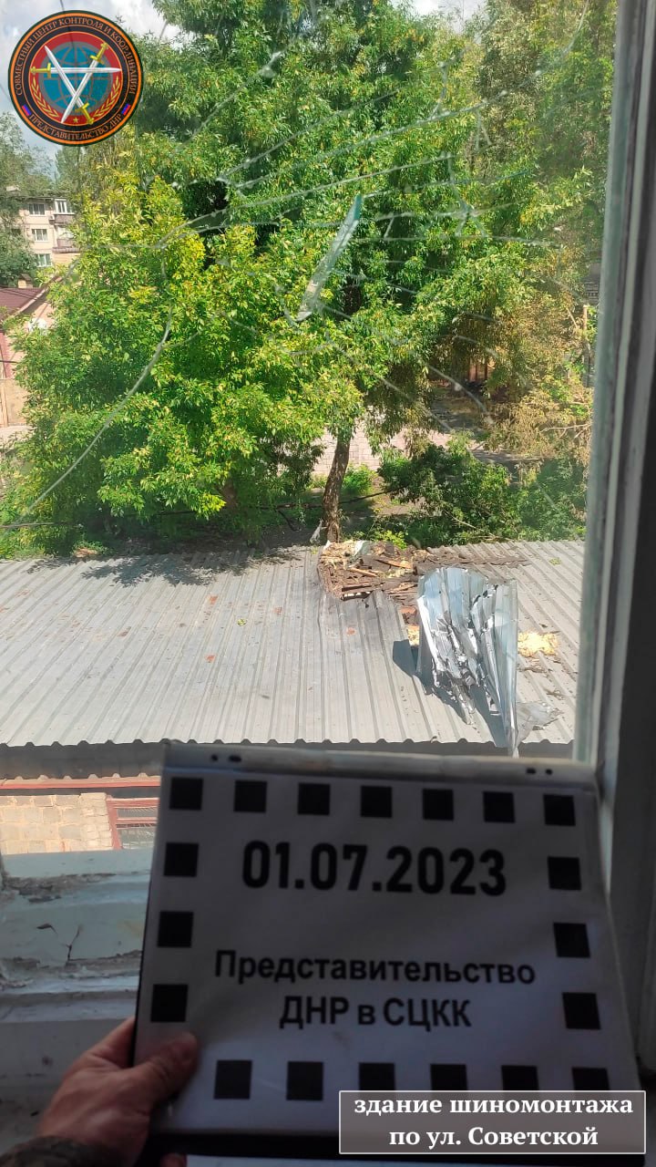 ВСУ обстреляли гражданское общежитие в Киевском районе Донецка, где размещались инвалиды