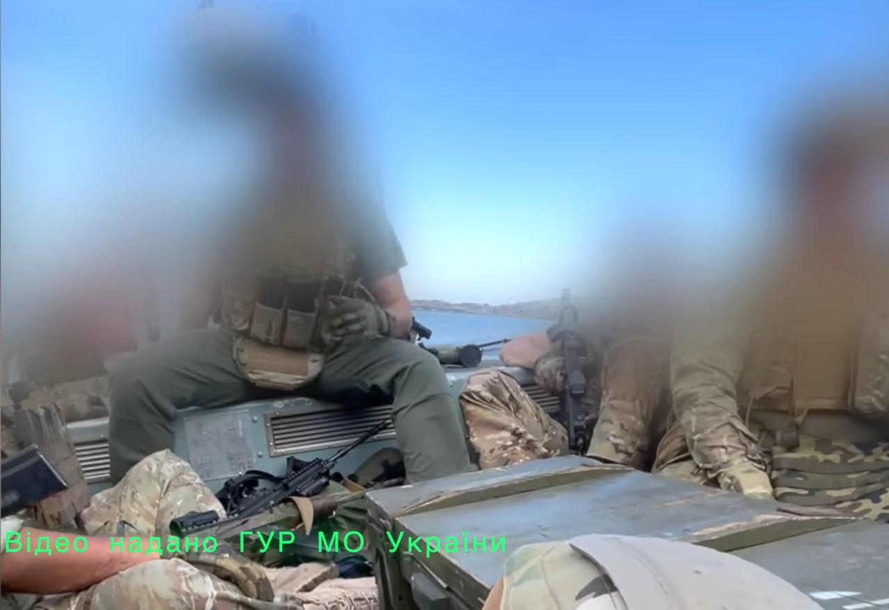 Украинские СМИ опубликовали очередной репортаж с новыми подробностями боев за остров Змеиный и происходивших вокруг этого событиях