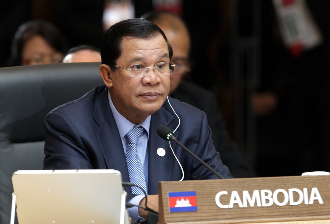 Камбоджа призвала Киев не делать украинцев жертвами кассетных бомб