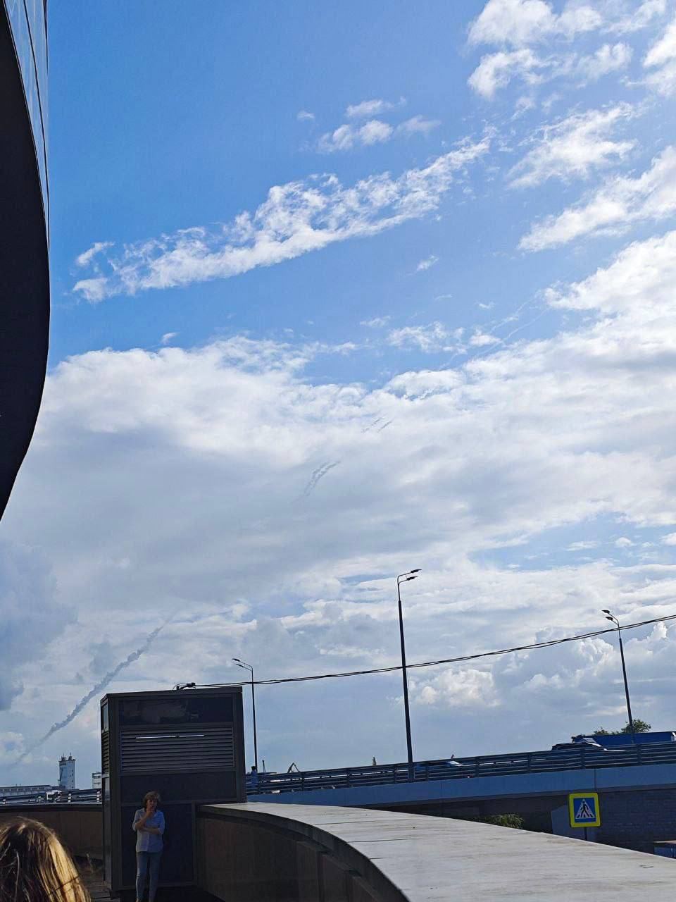 Жители Ростова, Азова и Чалтыр сообщают о работе ПВО ВС РФ