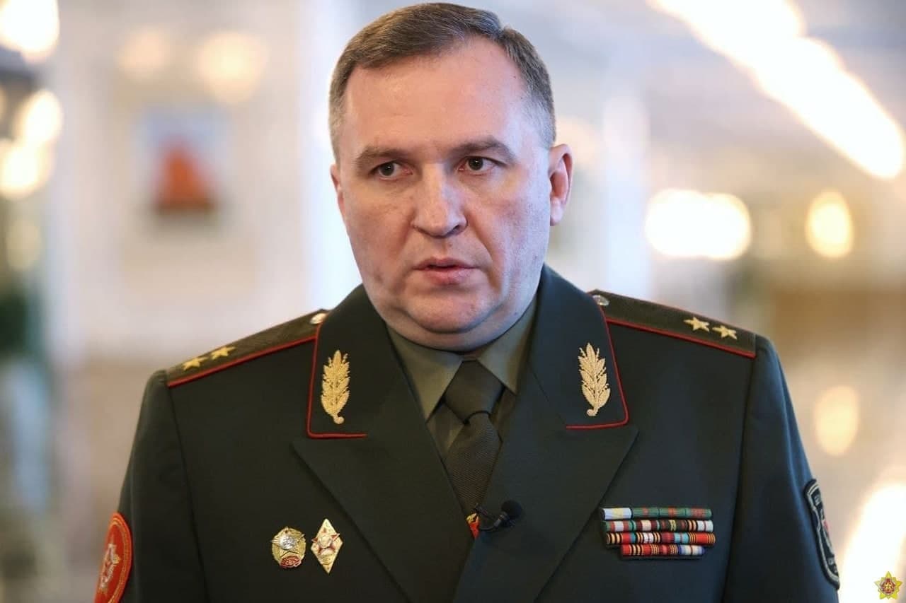 Министр обороны Беларуси прибыл с официальным визитом в Иран