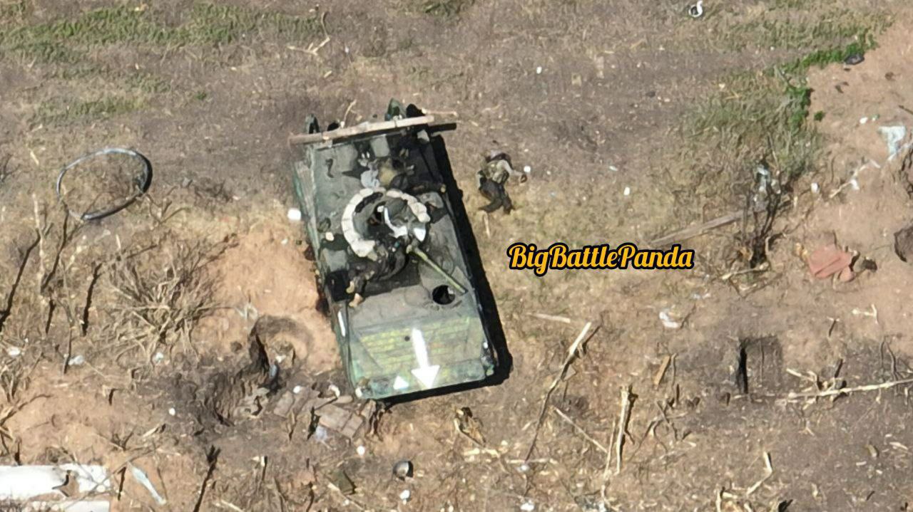 Фото не новые, но эти качественные фотографии очень подробно документируют что случилось с наступающими украинскими частями