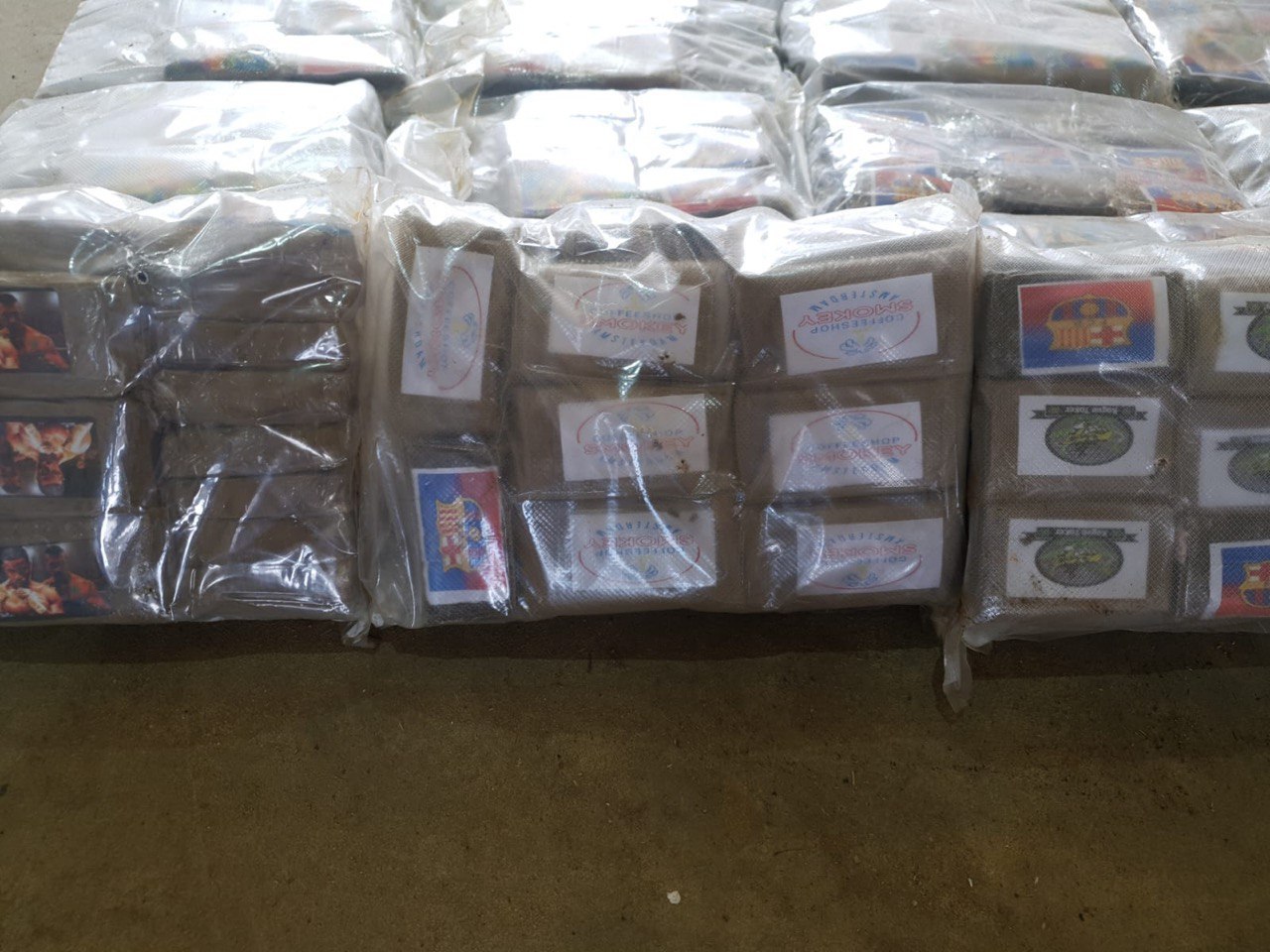 Партию гашиша на 2 млрд рублей изъяли у контрабандистов таможенники в Ленинградской области