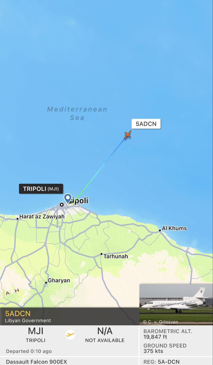 В Ливии протестующие взяли штурмом здание ливийского парламента и Министерства иностранных дел в Триполи