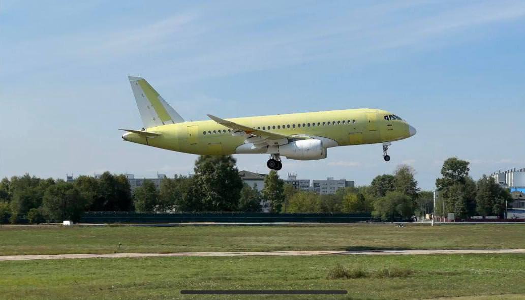 Импортозамещённый самолёт SJ-100 совершил первый полёт