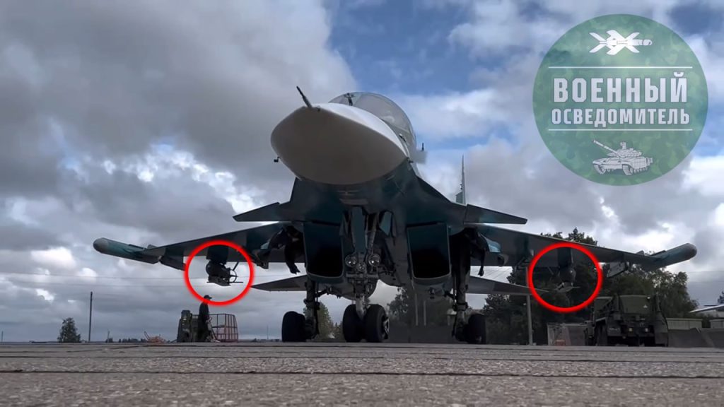 Первые кадры общего плана Су-34 с ФАБ-500М62 с УМПК