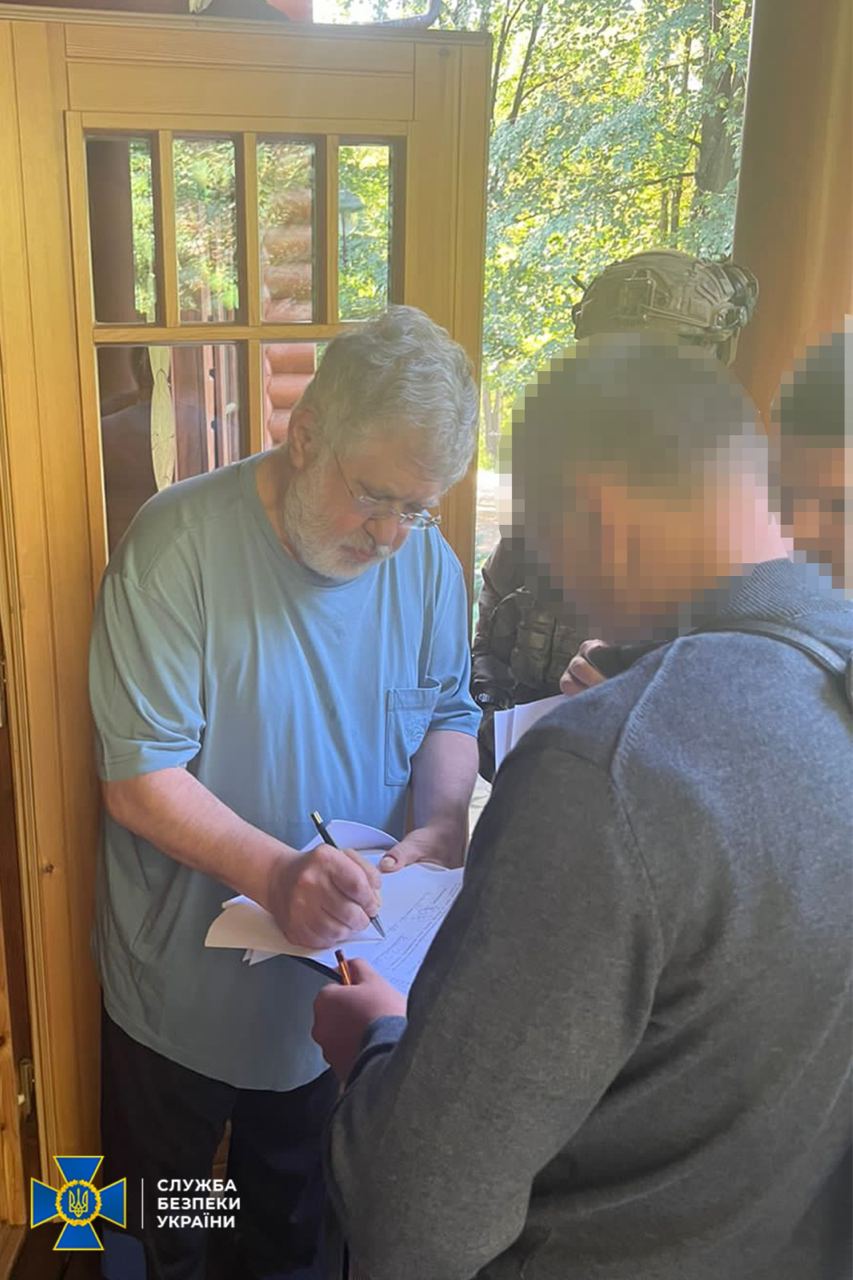 Украинскому олигарху Игорю Коломойскому предъявили обвинения