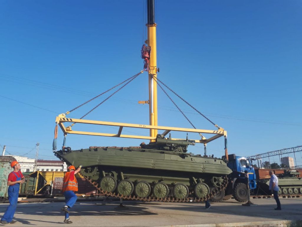 Ростех отправил Министерству обороны новую партию БМП-2М с боевым модулем Б05Я01 «Бережок»