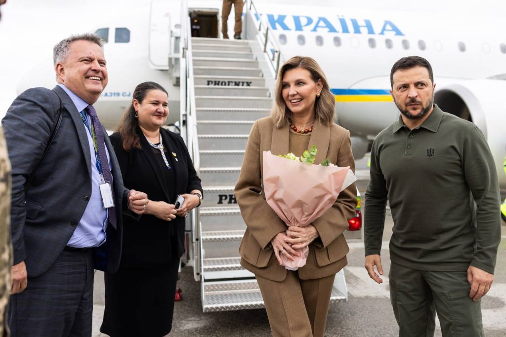 Тем временем Зеленский с женой прибыл в Нью-Йорк