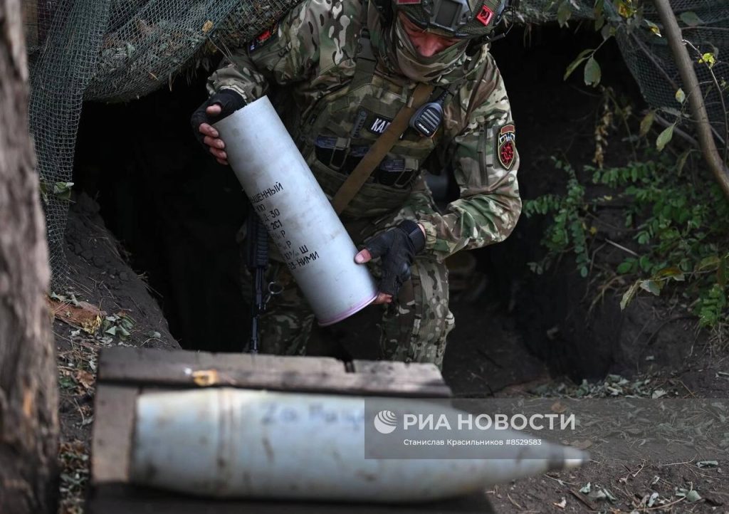 Боевая работа расчета 122-мм буксируемой гаубицы Д-30 Центрального военного округа на Краснолиманском направлении