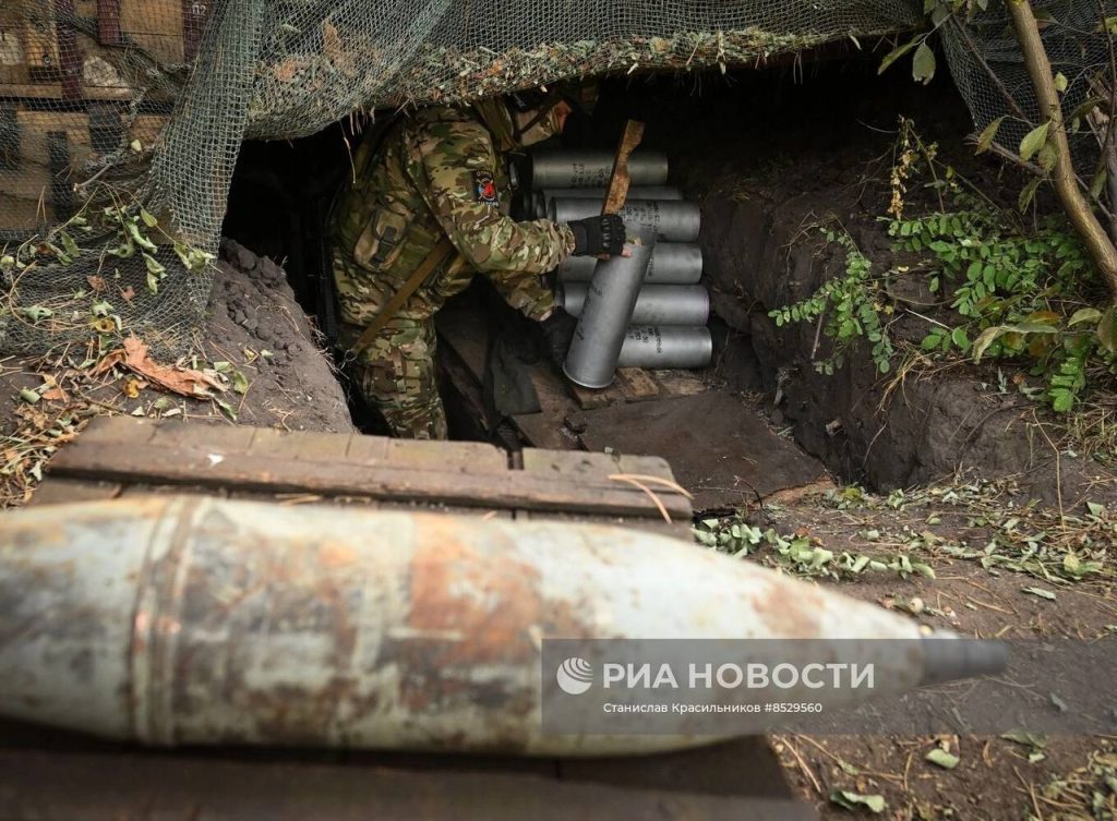 Боевая работа расчета 122-мм буксируемой гаубицы Д-30 Центрального военного округа на Краснолиманском направлении