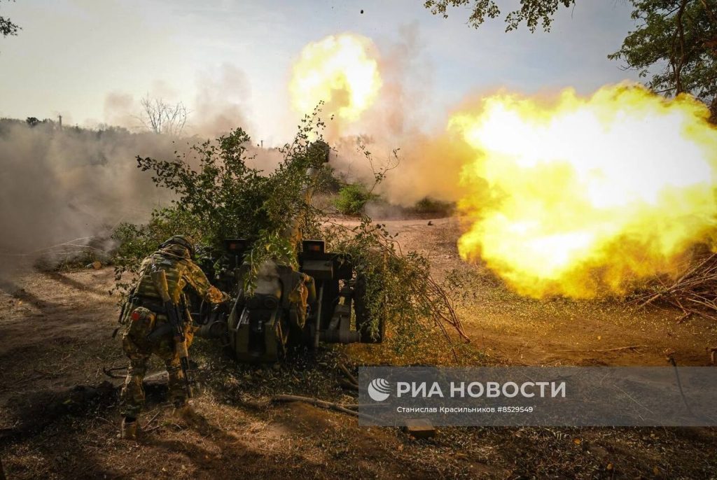 Боевая работа расчета 122-мм буксируемой гаубицы Д-30 Центрального военного округа на Краснолиманском направлении