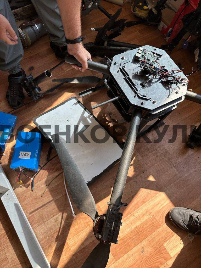 Сбитый под Клещеевкой украинский дрон типа «Баба Яга»