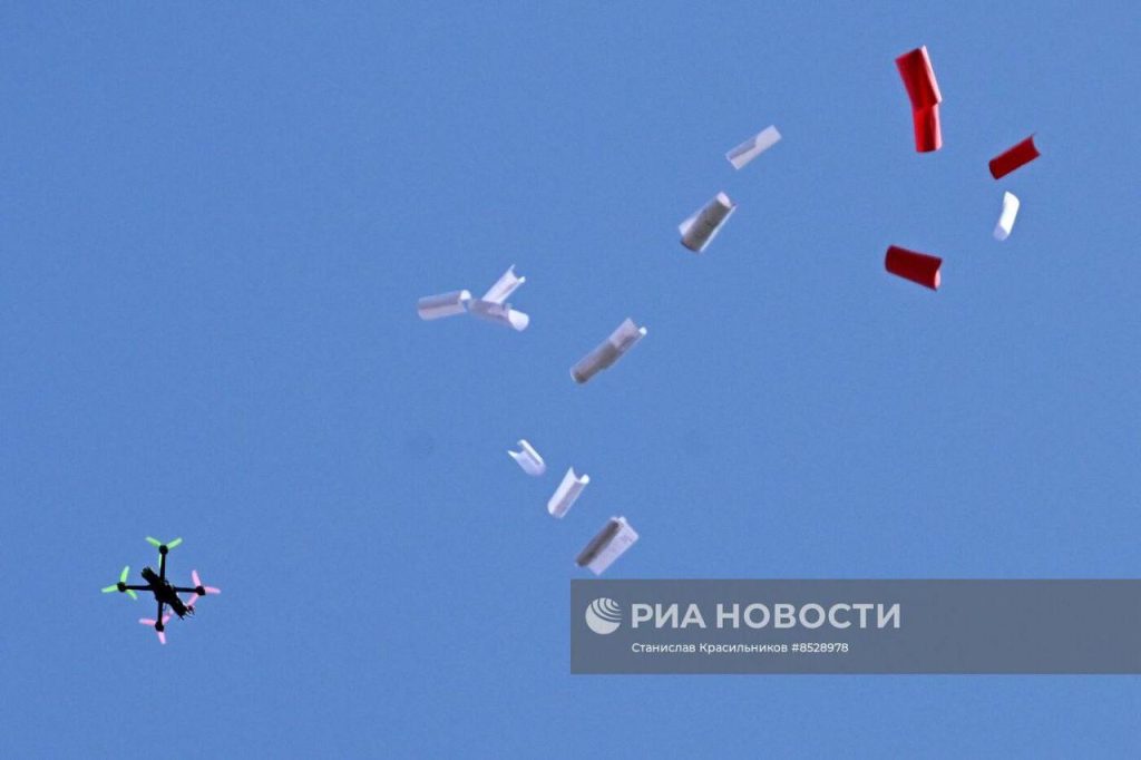 Испытания крайне полезного квадрокоптера с агитационными листовками