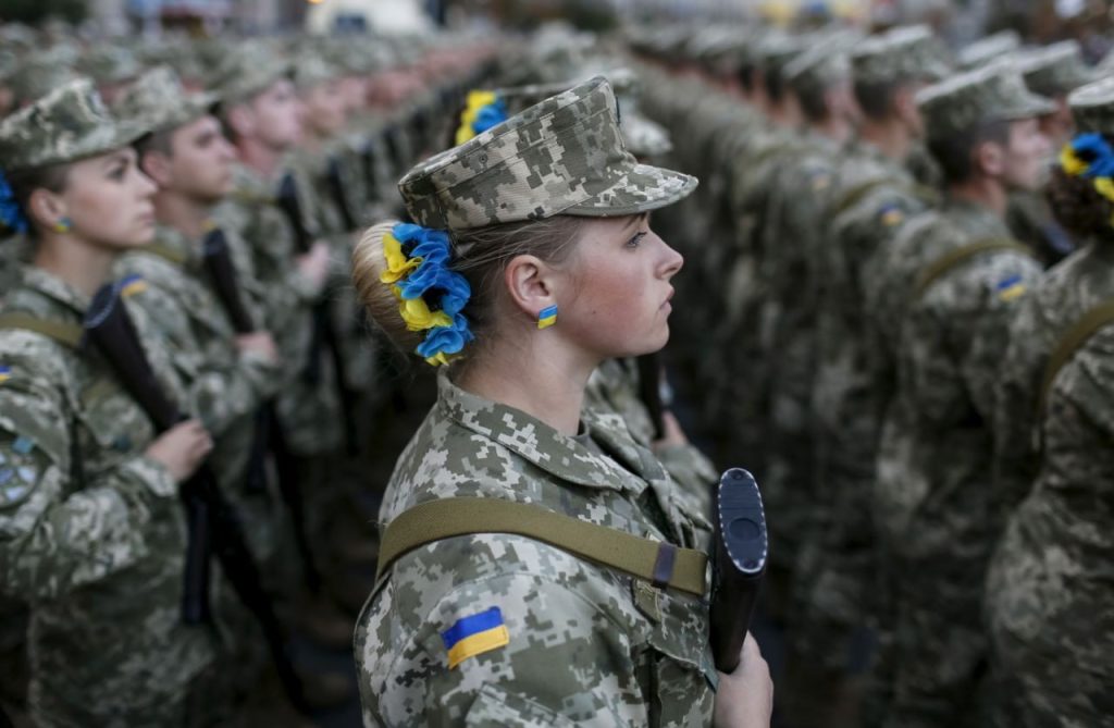 На Украине вступил в силу закон о воинском учете всех военнообязанных женщин
