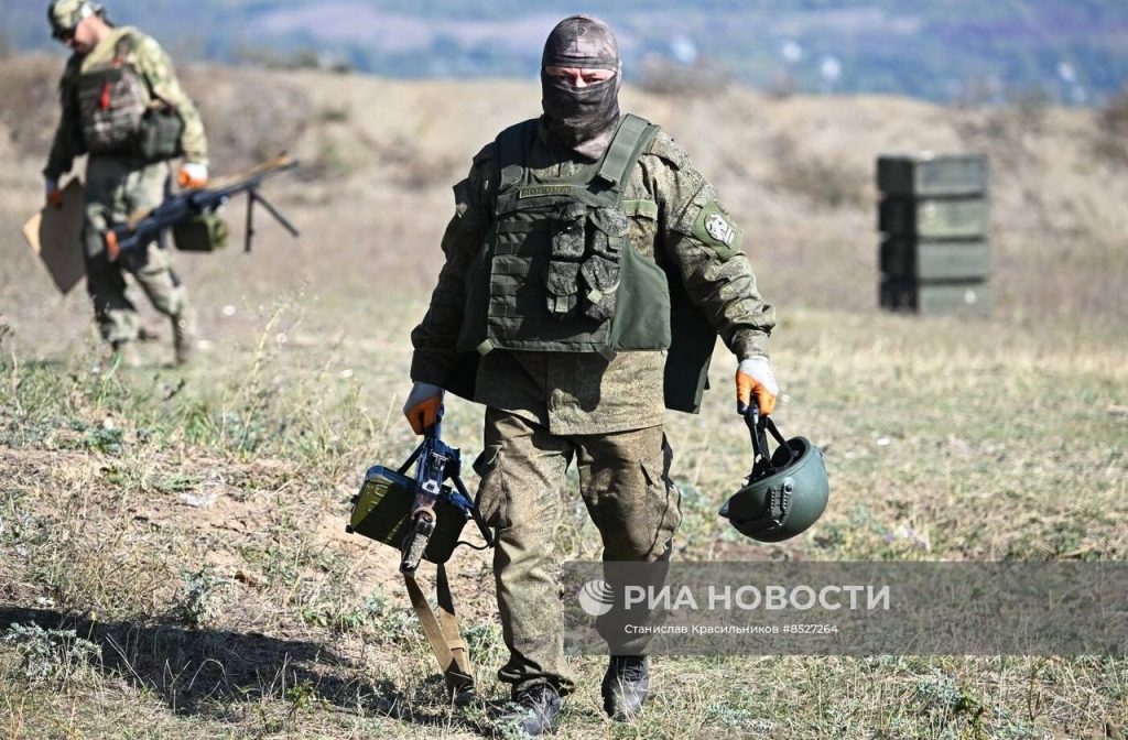 Боевая подготовка бойцов 1-й ДРШБр «Волки» на одном из полигонов ЛНР