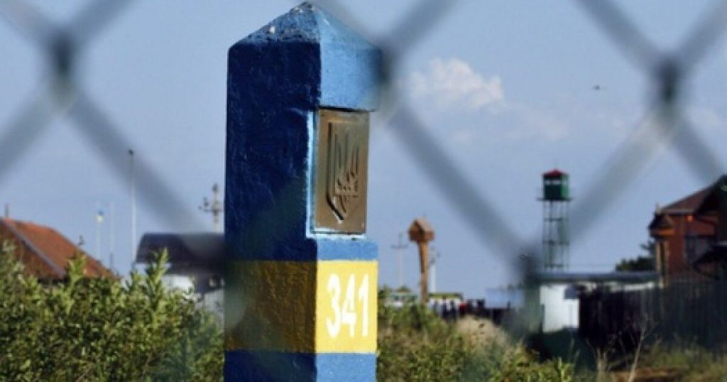 Крысы бегут с корабля: украинские пограничники схватили двух чиновников, убегающих из страны