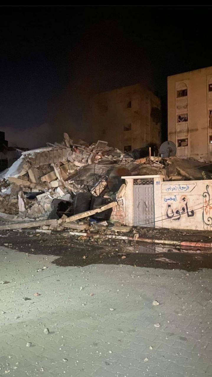 Появились новые кадры ночных ударов армии Израиля по объектам в секторе Газа