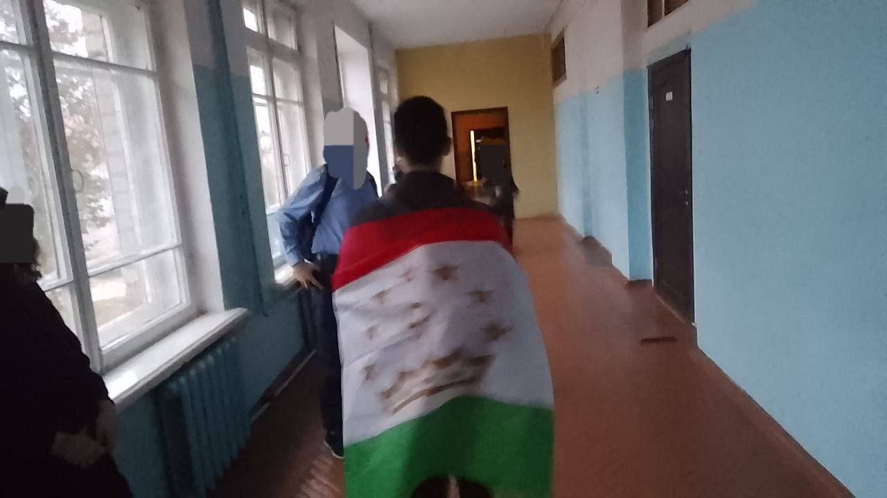 «Я тебя после уроков зарежу!»