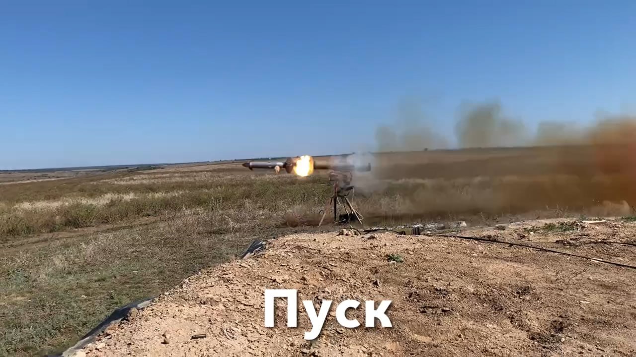 ПТРК "Корнет" с пультом дистанционного управления расстреливает украинскую бронетехнику на Запорожском направлении
