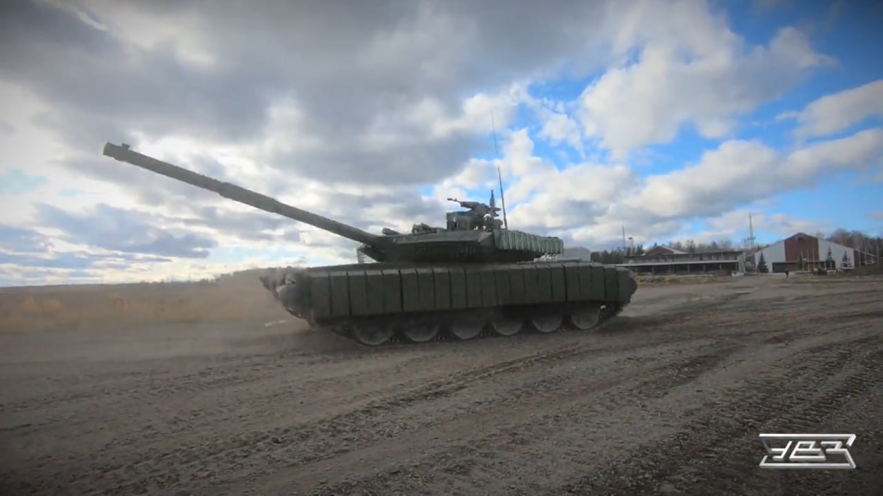 Обкатка новых Т-90М на "УралВагонЗаводе" перед отправкой на фронт