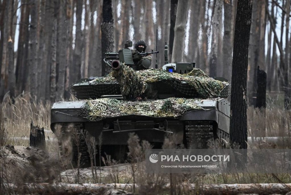 Боевая работа экипажей танков Т-80БВМ с огневых позиций на Краснолиманском направлении
