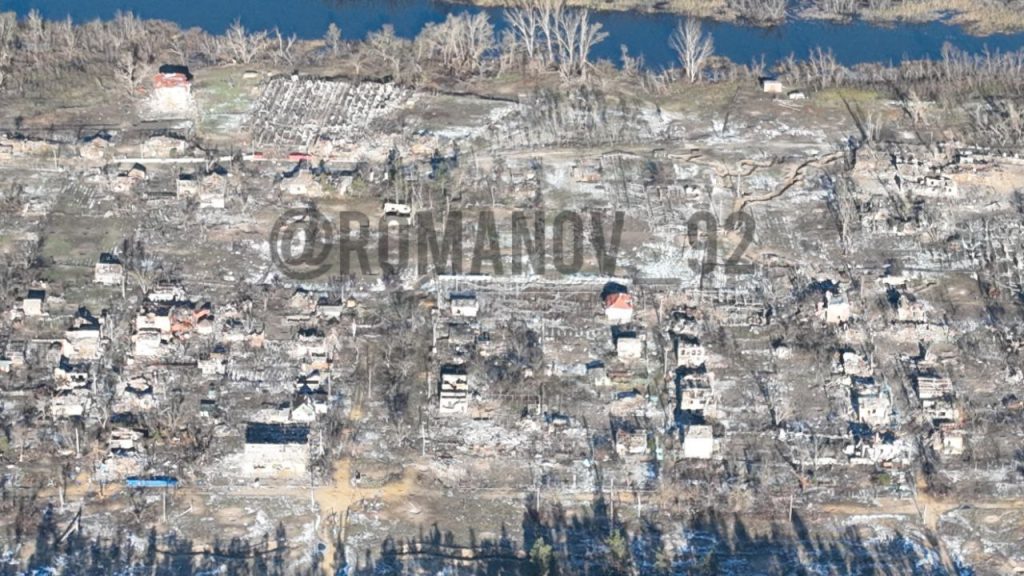 Взгляд с беспилотника на село Крынки на левом берегу Днепра