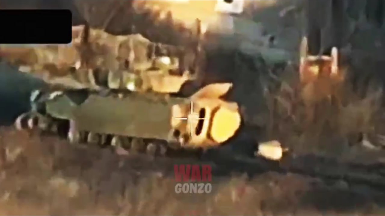 Сразу три БМП M2A2 Bradley ODS-SA с ДЗ BRAT были подбиты и брошены рядом со вчерашним Leopard 2A6 под Авдеевкой