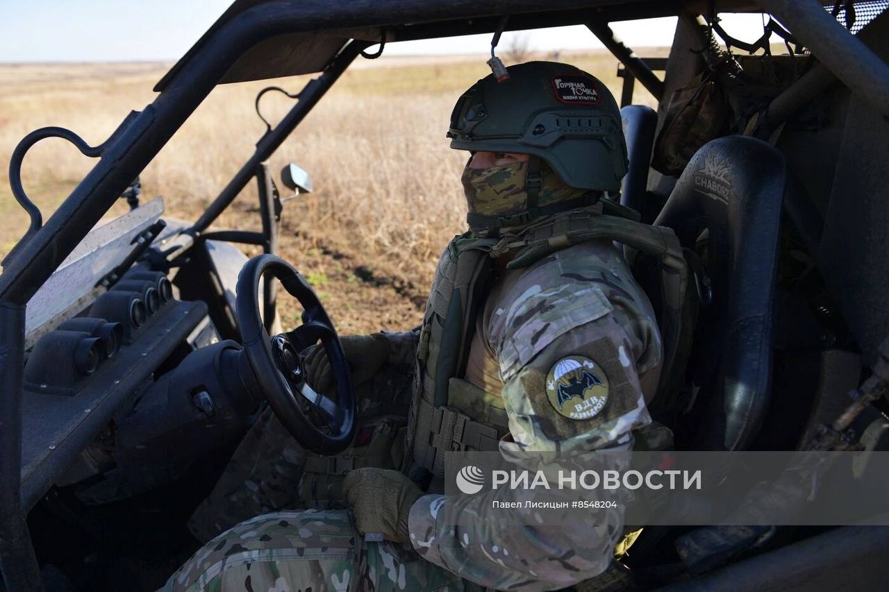 Багги «Чаборз М-3» с ПТРК 9К135 «Корнет» разведчиков 7-й десантно-штурмовой дивизии ВДВ на полигоне Запорожской области