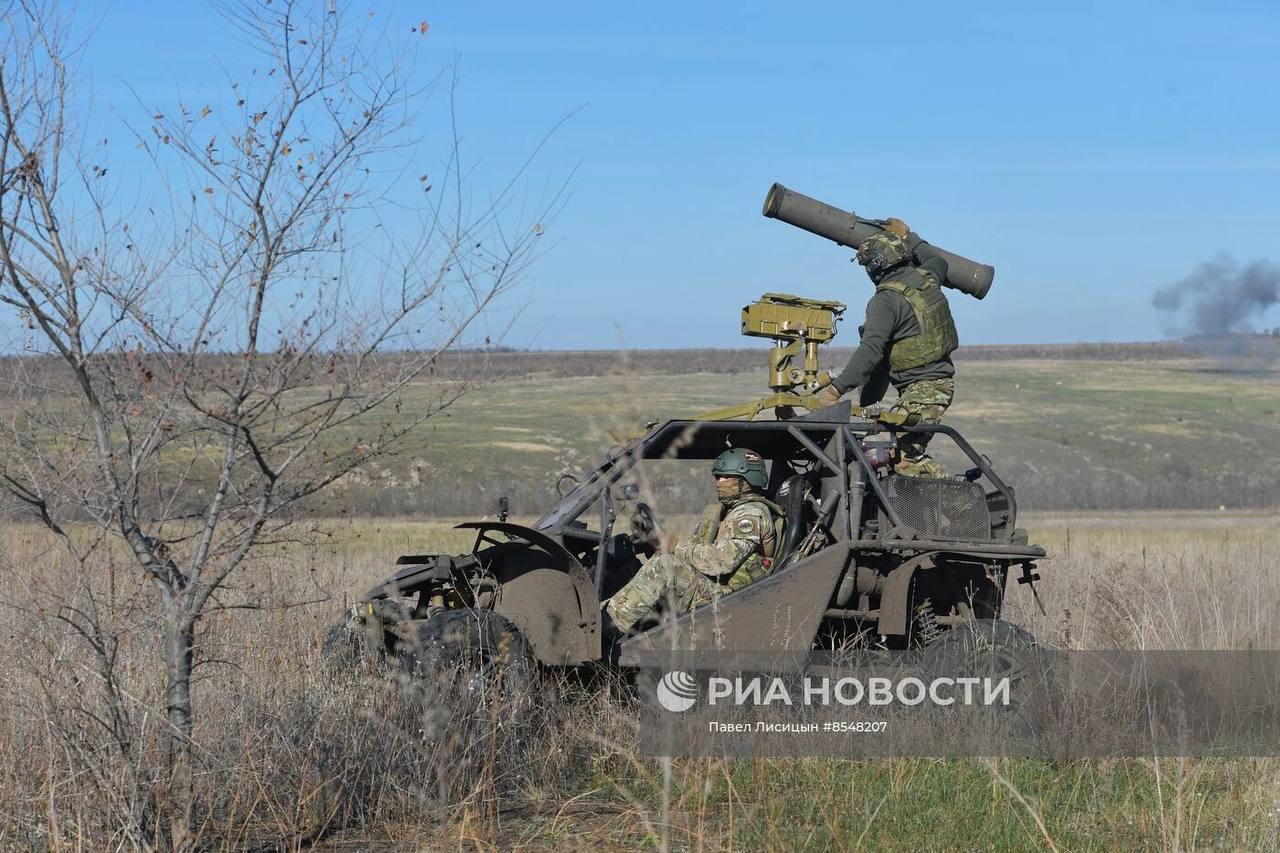 Багги «Чаборз М-3» с ПТРК 9К135 «Корнет» разведчиков 7-й десантно-штурмовой дивизии ВДВ на полигоне Запорожской области