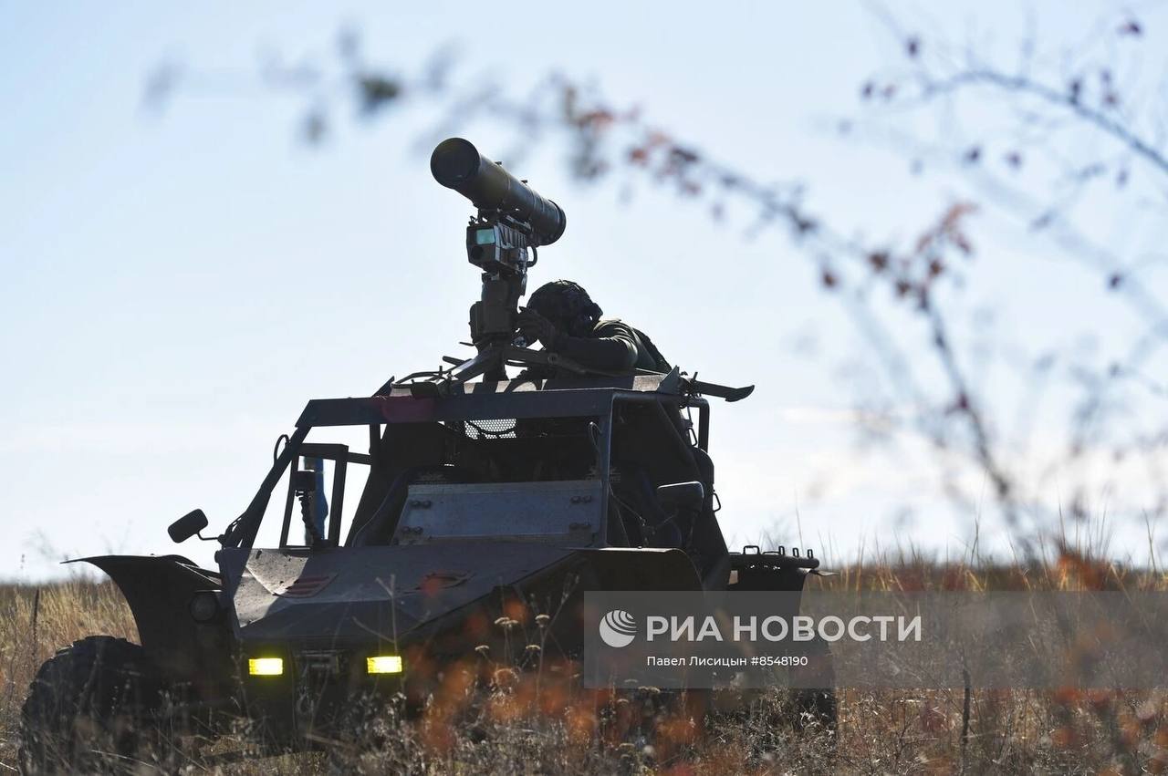 Багги «Чаборз М-3» с ПТРК 9К135 «Корнет» разведчиков 7-й десантно-штурмовой дивизии ВДВ на полигоне Запорожской области
