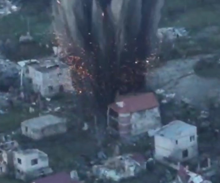 Уничтожение здания вместе с личным составом противника ударом, как сообщается, комплекса ракетно-бомбового вооружения «Гром»