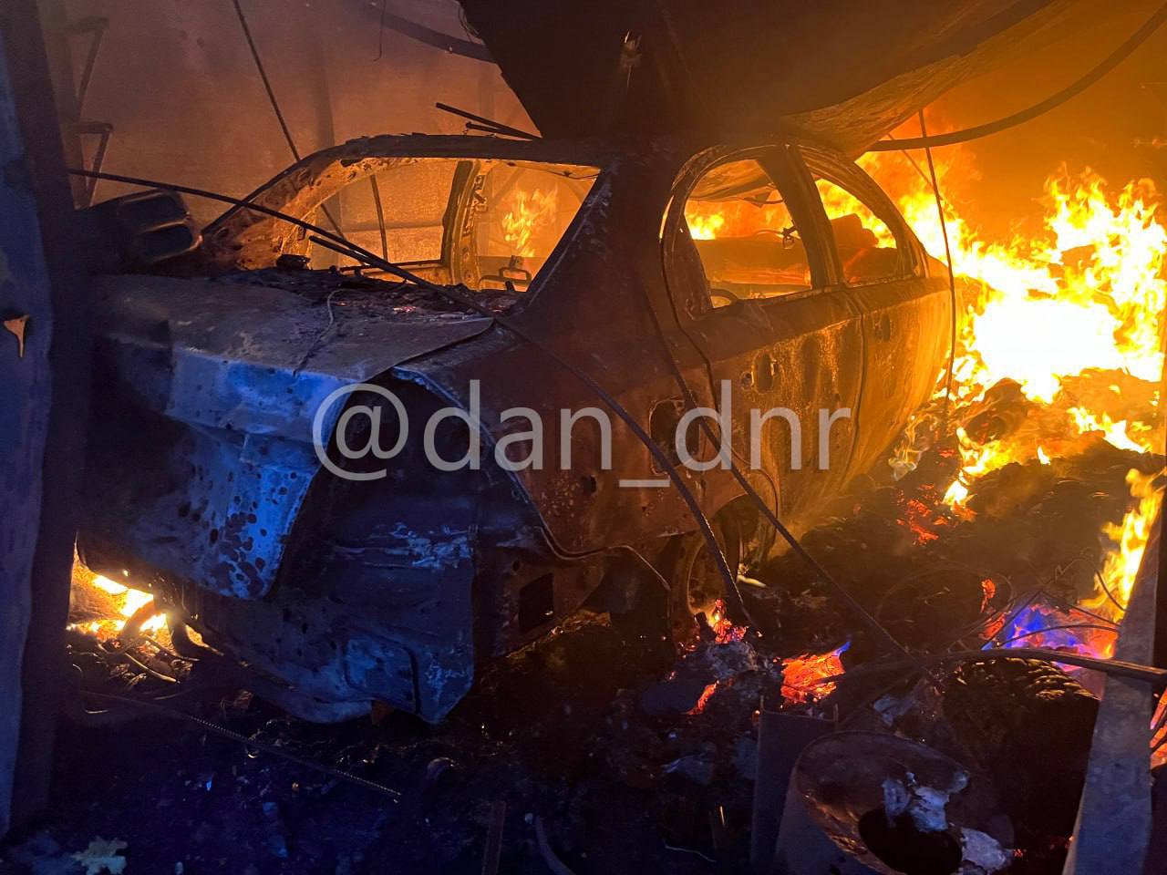 В результате массированного обстрела центра Донецка сегодня погибло 6 и было ранено 11 гражданских