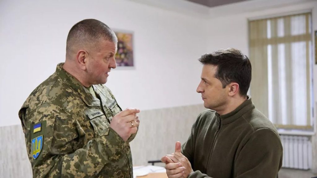 Владимир Зеленский общается с командующими украинскими войсками в обход Валерия Залужного