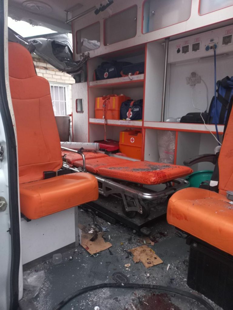 Сегодня рано утром на трассе под Алешками дрон ВСУ атаковал обычную гражданскую машину