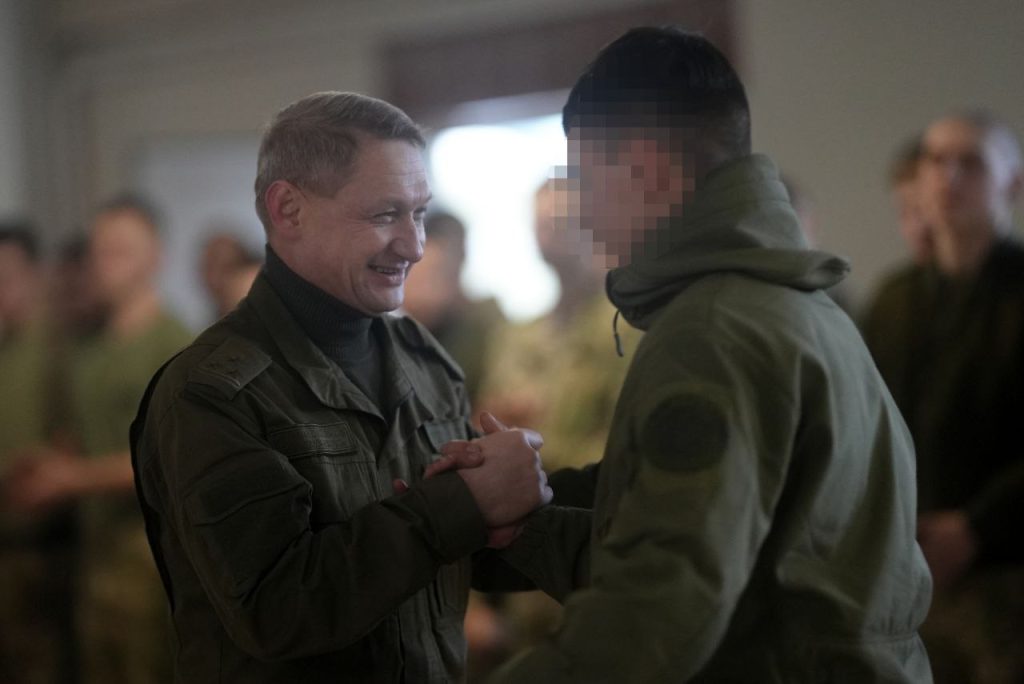 Многие спрашивали на счет процесса передачи "музыкантами" своего боевого опыта спецподразделениям ВВ МВД Беларуси