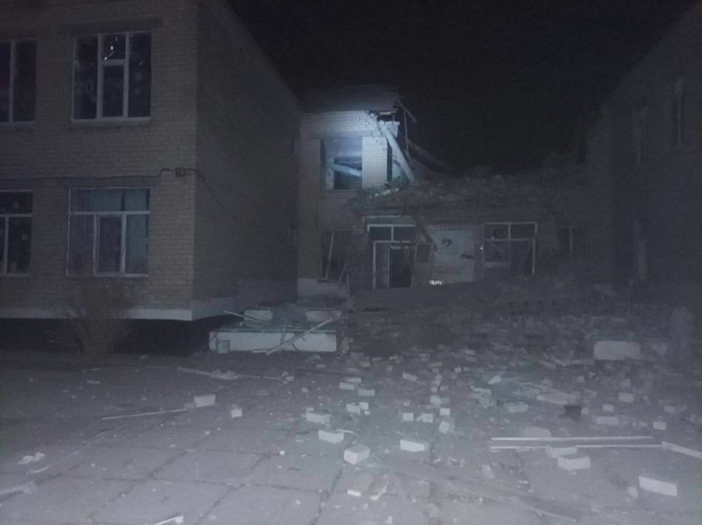 Боевики ВСУ нанесли ракетные удары сразу по школе и садику в Херсонской области
